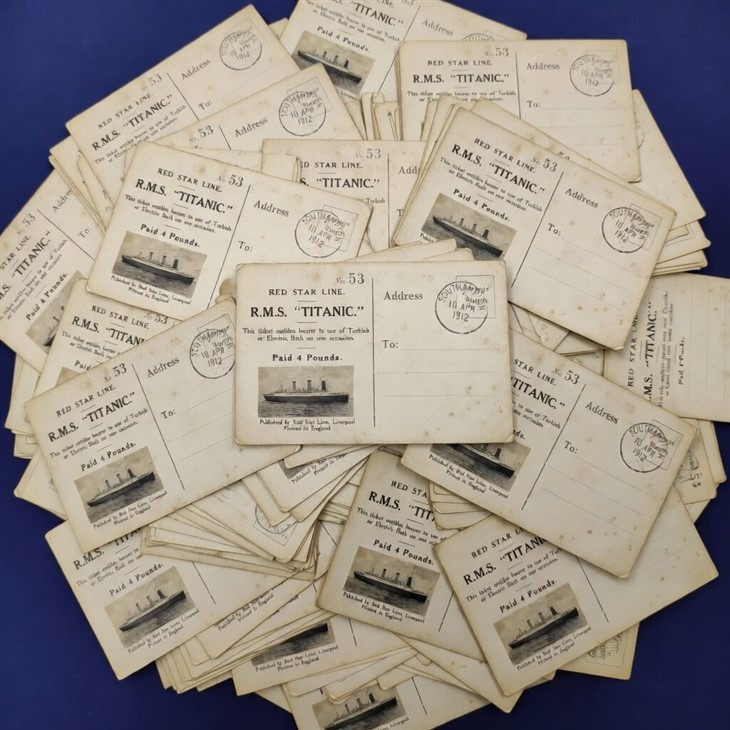 Tabletop Souvenir Props (2)